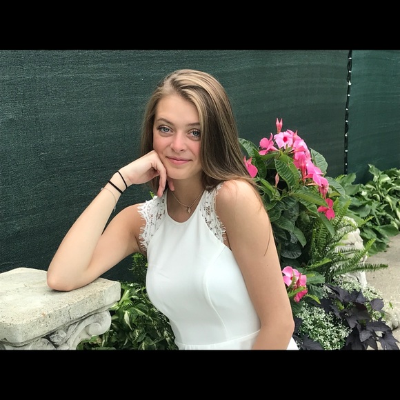 Meet your Posher, Rachael - Picture 2 of 2